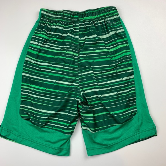 🎉SOLD🎉 Nike Large L Boys Youth Dri Fit Shorts - Picture 3 of 8